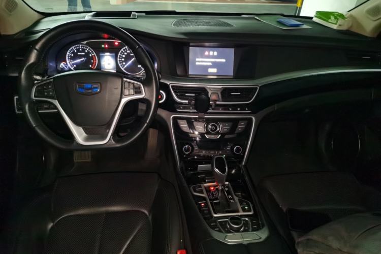 Used Geely Auto Emgrand GT 2015 1.8T Premium Model Center Console