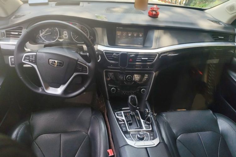 Used Geely Auto Emgrand GT 2015 1.8T Flagship Model Center Console