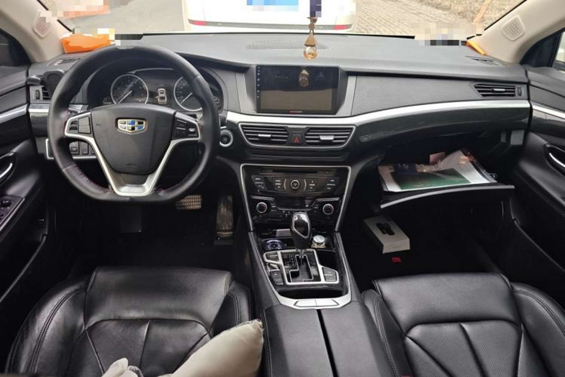 Used Geely Auto Emgrand GT 2015 2.4L Comfort Model Center Console