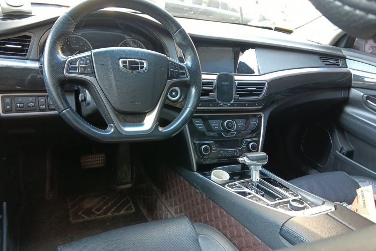 Used Geely Auto Emgrand GT 2015 1.8T Flagship Model Center Console