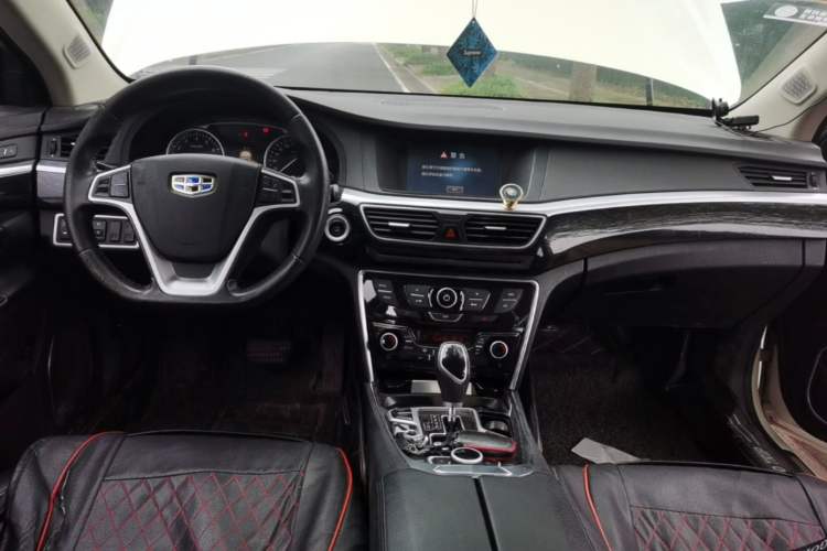 Used Geely Auto Emgrand GT 2015 1.8T Flagship Model Center Console