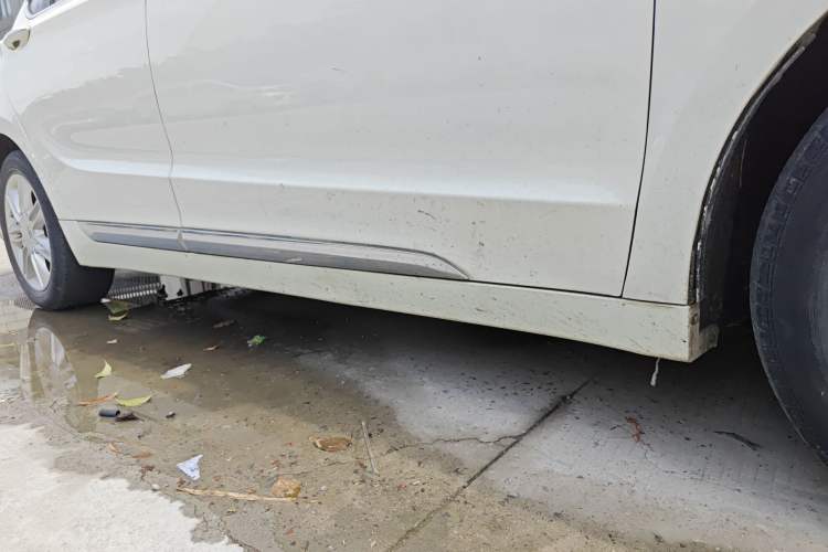 Used Geely Auto Emgrand GT 2015 2.4L Luxury Model Chassis Front Right