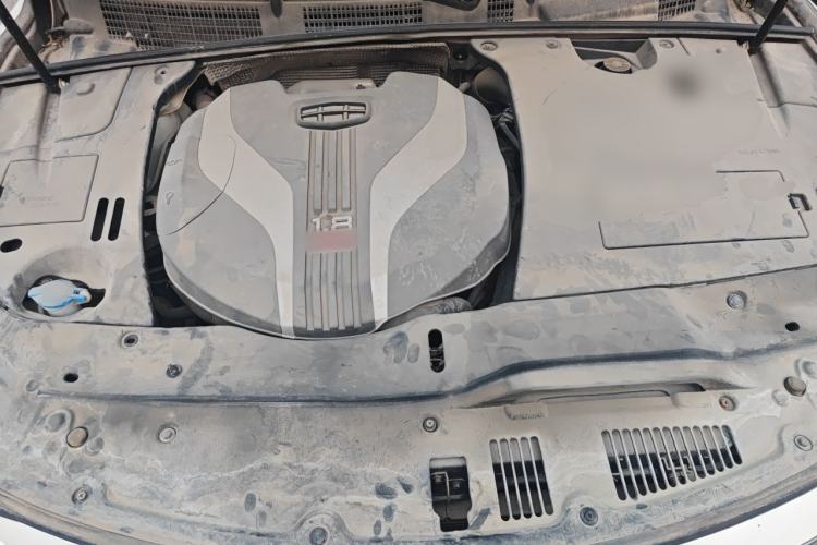 Used Geely Auto Emgrand GT 2015 1.8T Flagship Model Engine Bay