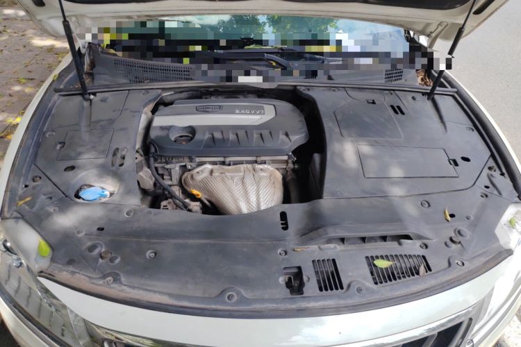 Used Geely Auto Emgrand GT 2015 2.4L Standard Edition Engine Bay