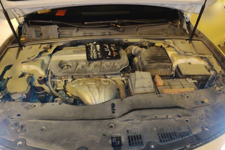 Used Geely Auto Emgrand GT 2015 2.4L Comfort Model Engine Bay