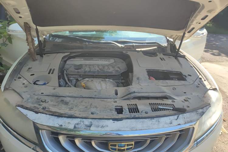 Used Geely Auto Emgrand GT 2015 2.4L Comfort Model Engine Bay