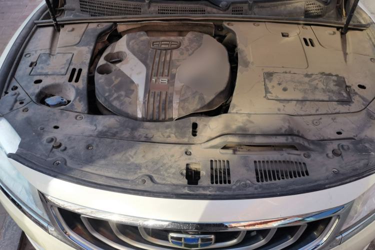 Used Geely Auto Emgrand GT 2015 1.8T Flagship Model Engine Bay