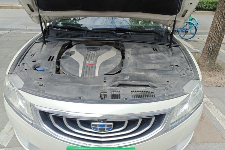 Used Geely Auto Emgrand GT 2015 1.8T Flagship Model Engine Bay