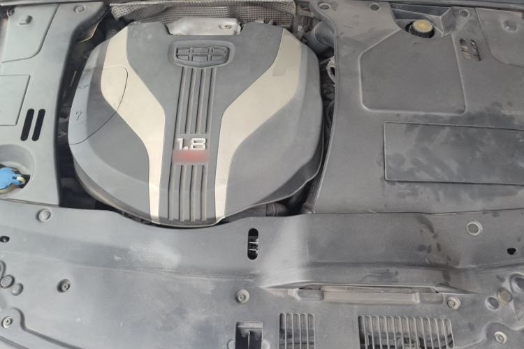 Used Geely Auto Emgrand GT 2015 1.8T Flagship Model Engine Bay