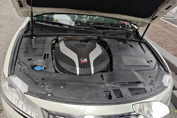 Used Geely Auto Emgrand GT 2015 1.8T Flagship Model Engine Bay