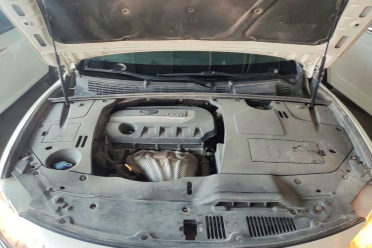Used Geely Auto Emgrand GT 2015 2.4L Comfort Model Engine Bay
