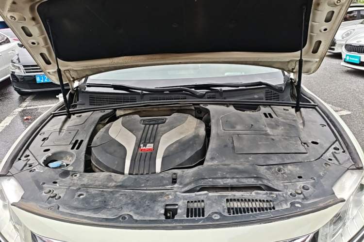 Used Geely Auto Emgrand GT 2015 1.8T Flagship Model Engine Bay