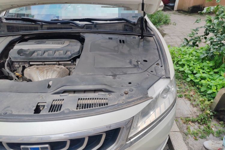 Used Geely Auto Emgrand GT 2015 2.4L Standard Edition Engine Bay Left