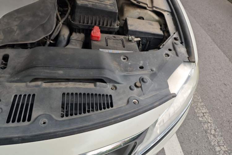 Used Geely Auto Emgrand GT 2015 1.8T Premium Model Engine Bay Left
