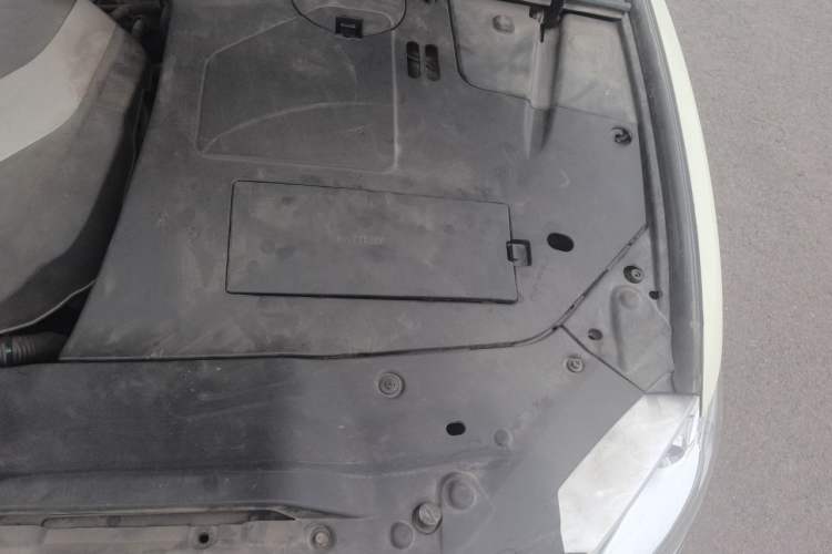 Used Geely Auto Emgrand GT 2015 1.8T Premium Model Engine Bay Left