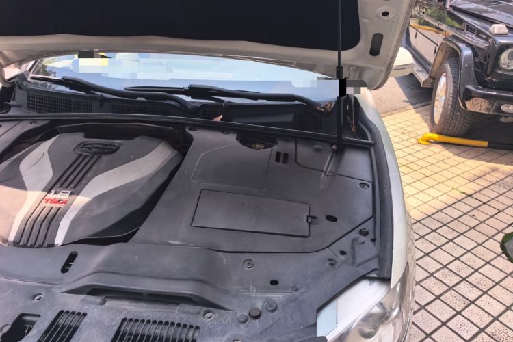 Used Geely Auto Emgrand GT 2015 1.8T Luxury Model Engine Bay Left