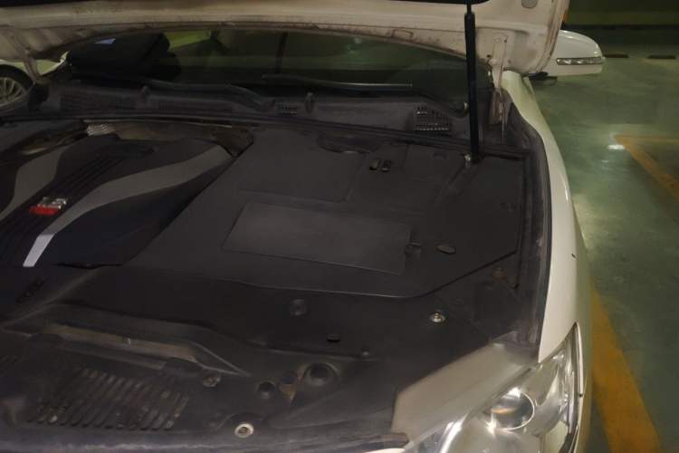 Used Geely Auto Emgrand GT 2015 1.8T Flagship Model Engine Bay Left