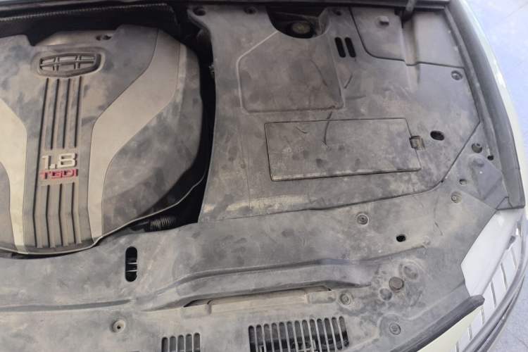 Used Geely Auto Emgrand GT 2015 1.8T Premium Model Engine Bay Left