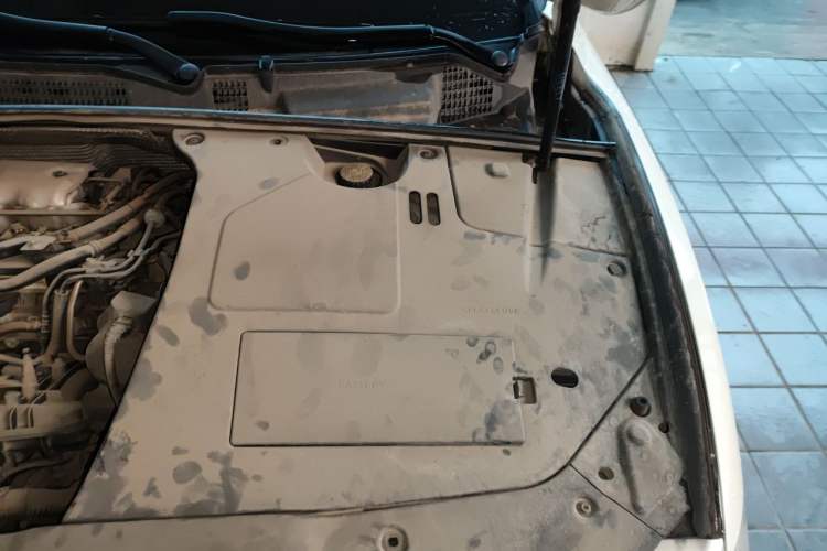 Used Geely Auto Emgrand GT 2015 1.8T Luxury Model Engine Bay Left