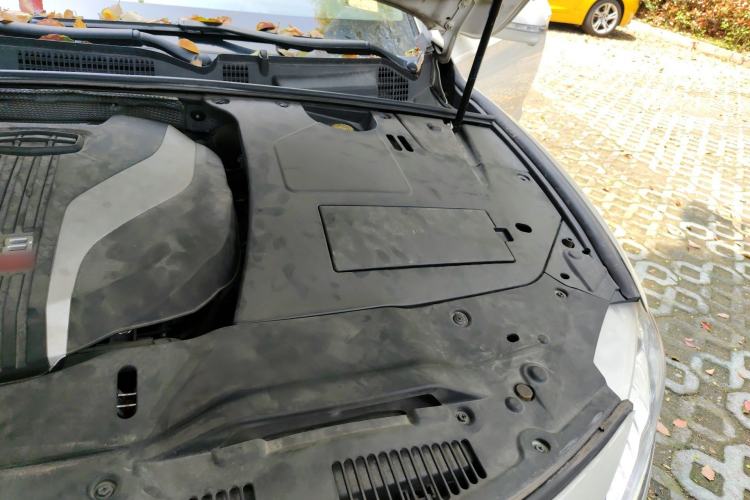 Used Geely Auto Emgrand GT 2015 1.8T Flagship Model Engine Bay Left