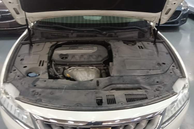 Used Geely Auto Emgrand GT 2015 2.4L Standard Edition Engine Bay