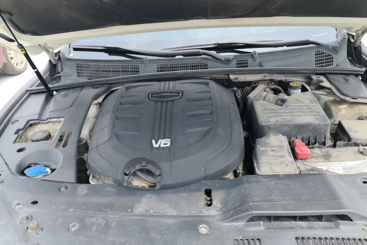 Used Geely Auto Emgrand GT 2015 3.5L Flagship Edition Engine Bay