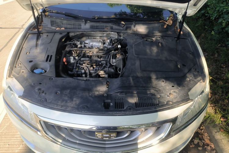 Used Geely Auto Emgrand GT 2015 1.8T Flagship Model Engine Bay