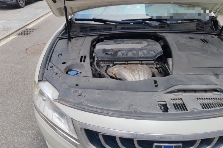 Used Geely Auto Emgrand GT 2015 2.4L Standard Edition Engine Bay Right