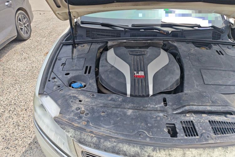 Used Geely Auto Emgrand GT 2015 1.8T Premium Model Engine Bay Right