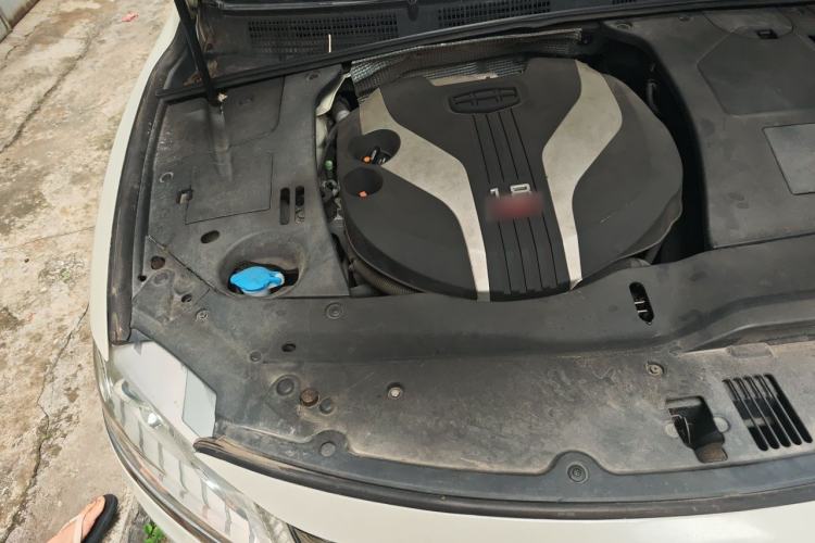 Used Geely Auto Emgrand GT 2015 1.8T Comfort Model Engine Bay Right