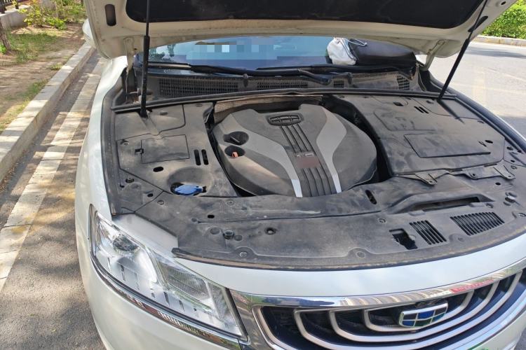 Used Geely Auto Emgrand GT 2015 1.8T Flagship Model Engine Bay Right