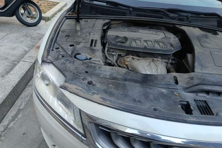 Used Geely Auto Emgrand GT 2015 2.4L Comfort Model Engine Bay Right