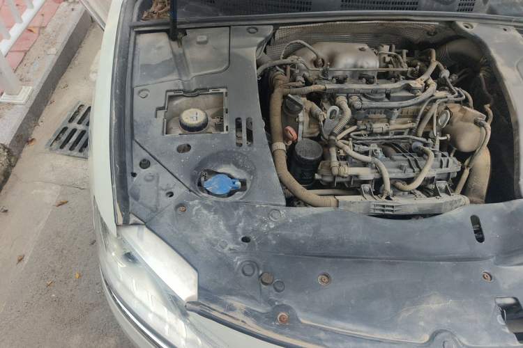 Used Geely Auto Emgrand GT 2015 1.8T Flagship Model Engine Bay Right