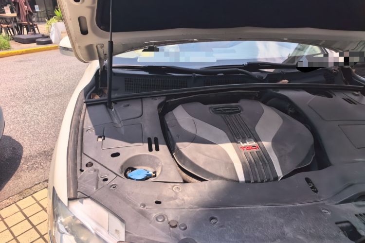 Used Geely Auto Emgrand GT 2015 1.8T Luxury Model Engine Bay Right