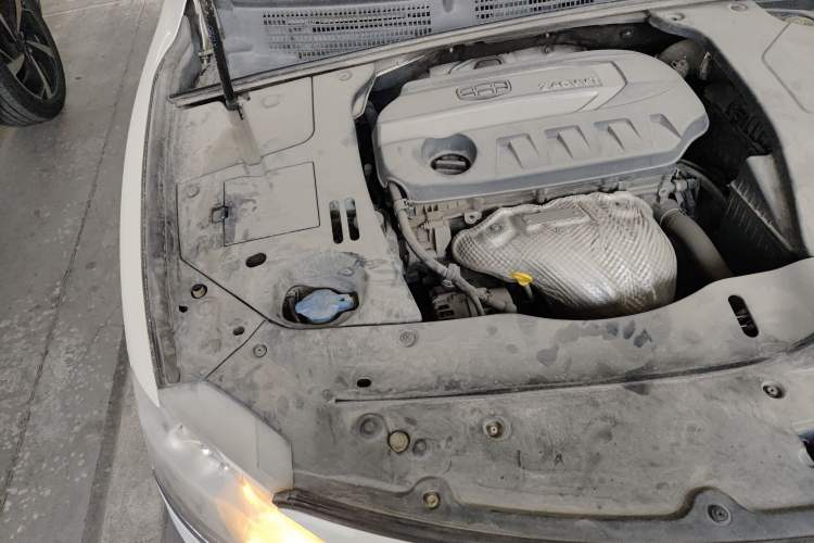 Used Geely Auto Emgrand GT 2015 2.4L Comfort Model Engine Bay Right