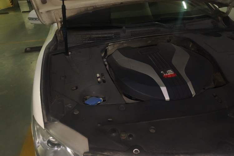 Used Geely Auto Emgrand GT 2015 1.8T Flagship Model Engine Bay Right