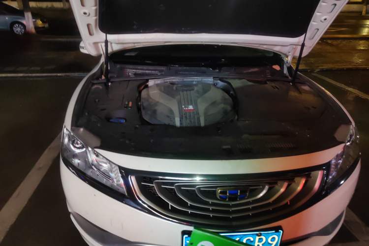 Used Geely Auto Emgrand GT 2015 1.8T Premium Model Engine Bay Right