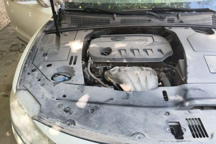 Used Geely Auto Emgrand GT 2015 2.4L Comfort Model Engine Bay Right
