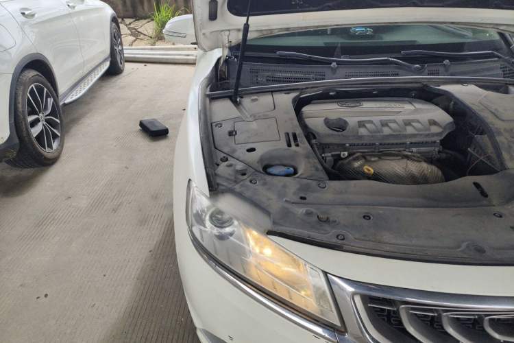 Used Geely Auto Emgrand GT 2015 2.4L Comfort Model Engine Bay Right