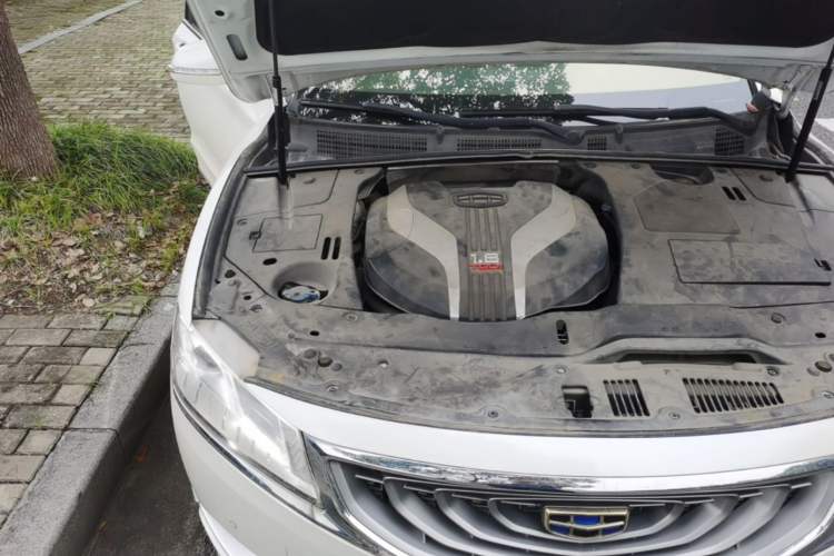Used Geely Auto Emgrand GT 2015 1.8T Flagship Model Engine Bay Right