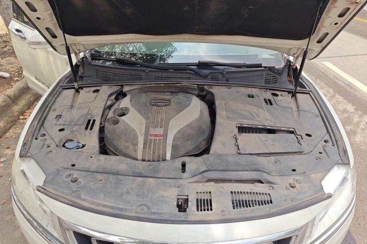 Used Geely Auto Emgrand GT 2015 1.8T Flagship Model Engine Bay