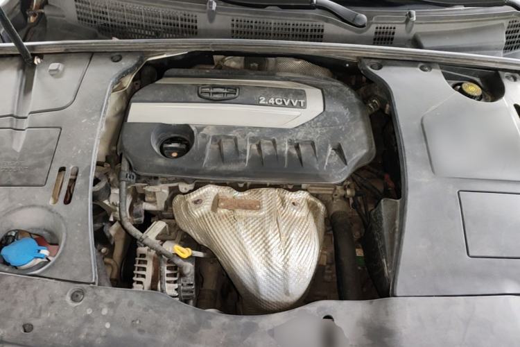 Used Geely Auto Emgrand GT 2015 2.4L Luxury Model Engine Bay