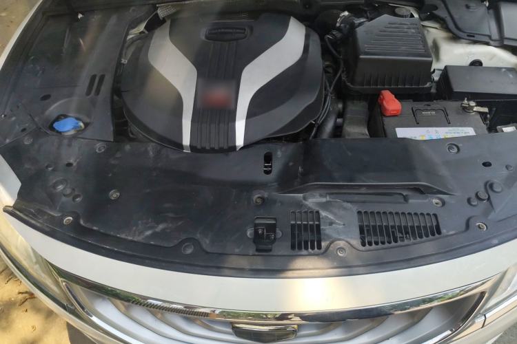 Used Geely Auto Emgrand GT 2015 1.8T Flagship Model Engine Bay