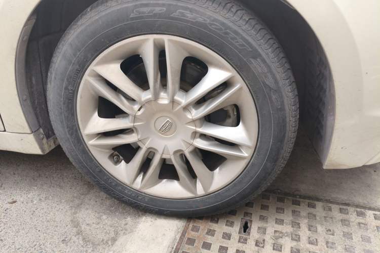 Used Geely Auto Emgrand GT 2015 2.4L Luxury Model Exterior 1