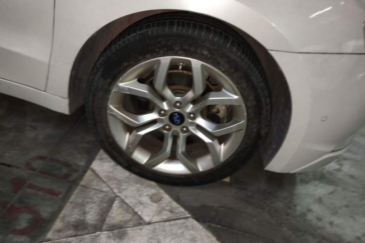 Used Geely Auto Emgrand GT 2015 1.8T Flagship Model Exterior 1