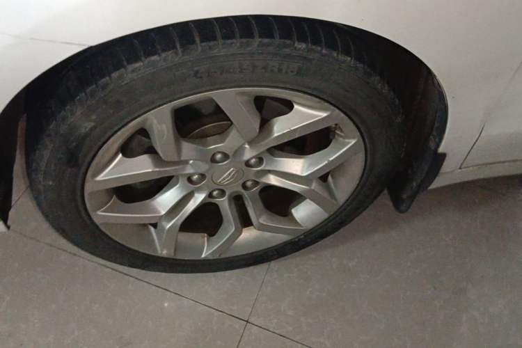 Used Geely Auto Emgrand GT 2015 1.8T Premium Model Exterior 4