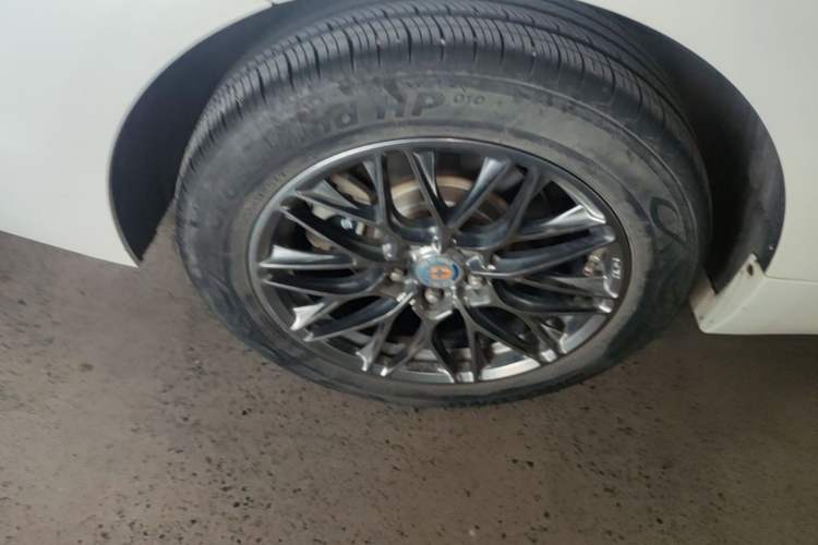 Used Geely Auto Emgrand GT 2015 2.4L Comfort Model Exterior 5