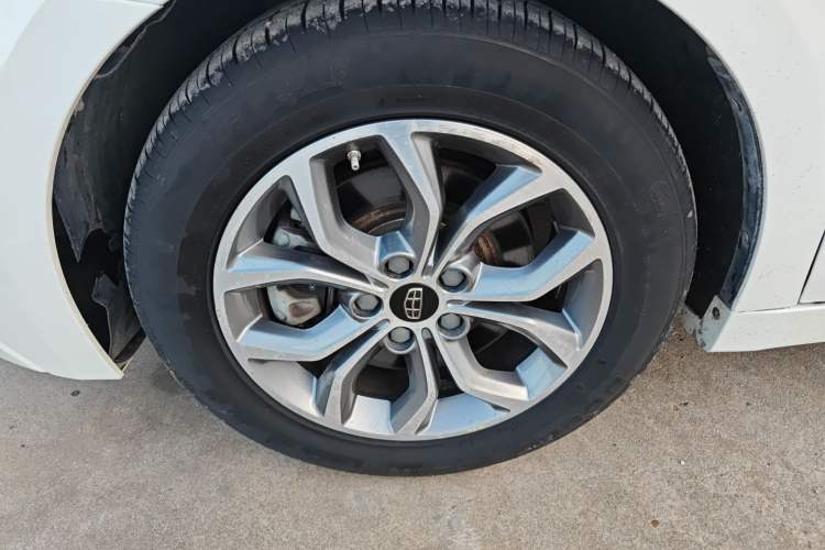 Used Geely Auto Emgrand GT 2015 1.8T Premium Model Exterior 7