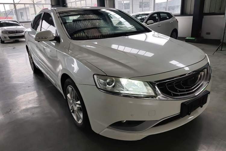 Used Geely Auto Emgrand GT 2015 2.4L Luxury Model Front Right 45 Deg