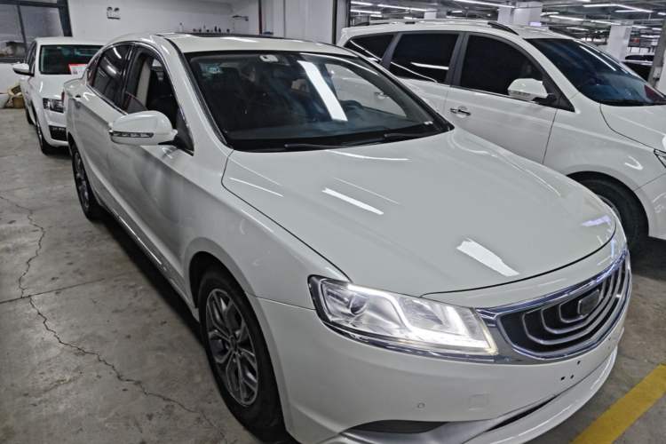 Used Geely Auto Emgrand GT 2015 1.8T Premium Model Front Right 45 Deg